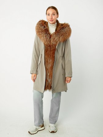 Удлиненная парка с отделкой мехом лисы