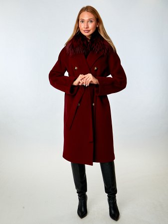 Стильное пальто с английским воротником