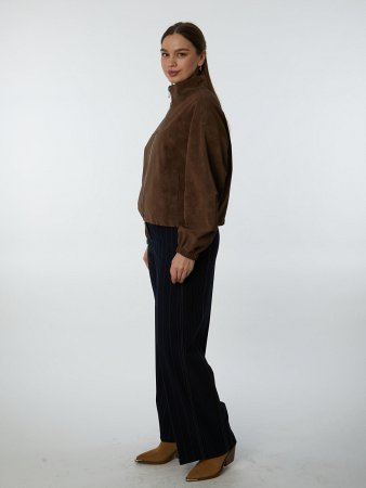 Стильный бомбер из экозамши