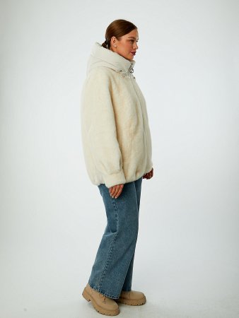 Куртка женская из искусственного меха с капюшоном