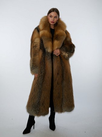 Шуба из натурального меха лисы