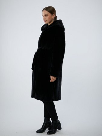 Шуба из меха норки с поясом