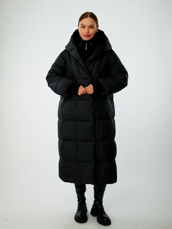 Пуховик женский удлинённый с капюшоном