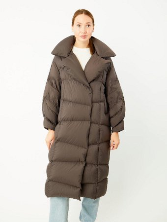 Удлиненный пуховик 