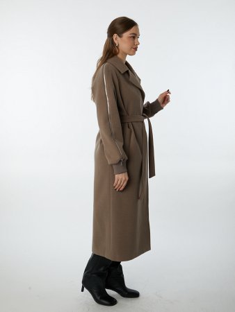 Классическое пальто с английским воротником и поясом