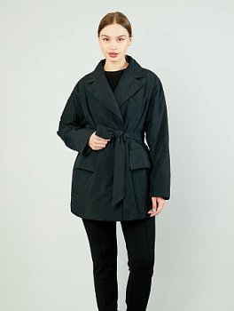 Утепленная куртка с английским воротником и поясом