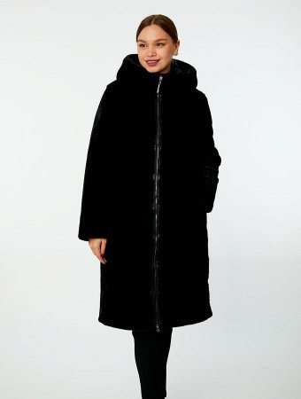 Пальто из искусственного меха с капюшоном