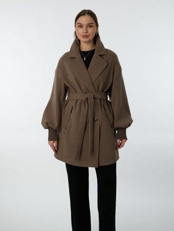 Укороченное пальто с трикотажными манжетами