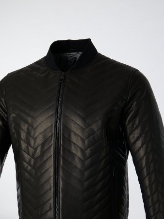 Утепленный бомбер из натуральной кожи