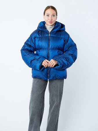 Укороченный пуховик со съемным капюшоном