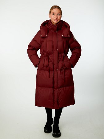 Удлиненный пуховик с капюшоном