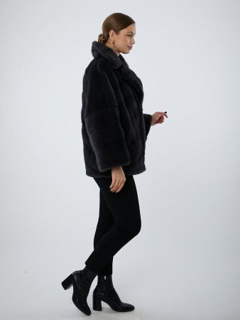 Укороченная шуба из меха норки с английским воротом