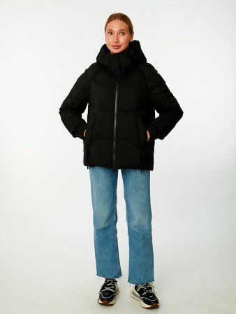 Пуховик женский укороченный с капюшоном