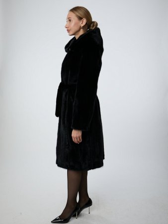 Шуба из меха норки с капюшоном