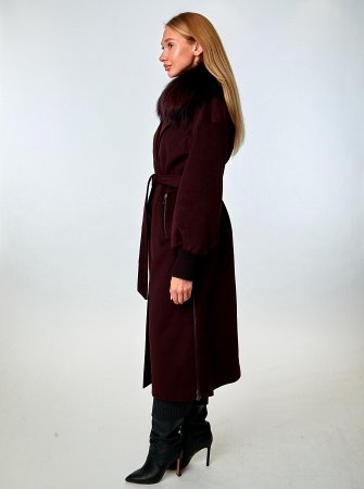 Пальто женское с отделкой мехом чернобурой лисы