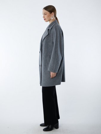 Двубортное полупальто с английским воротником