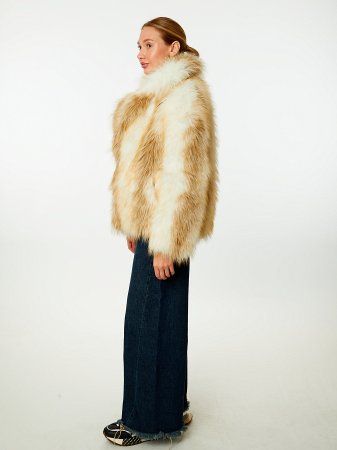 Укороченная шуба из экомеха