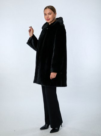 Шуба из меха норки с капюшоном