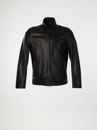 Кожаная куртка с воротником стойкой