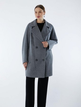 Двубортное полупальто с английским воротником