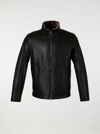 Кожаная куртка на мехе с воротником стойкой