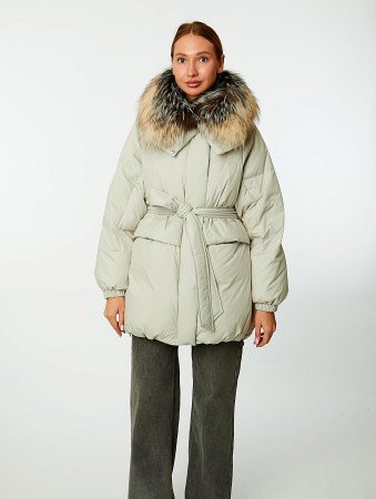 Пуховик со съемным мехом лисицы