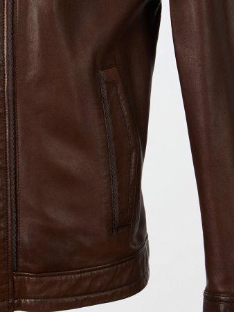 Кожаная куртка со съемным капюшоном