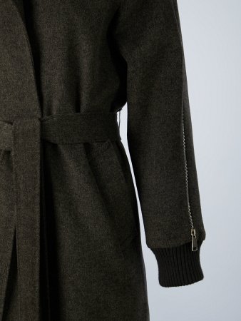 Классическое пальто из кашемира с поясом