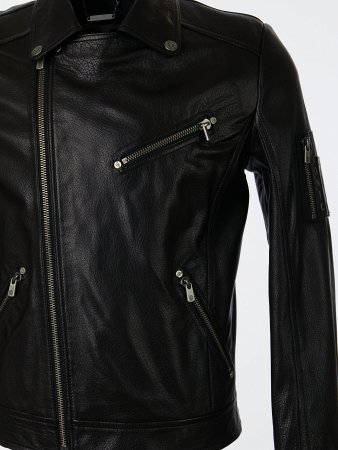 Куртка-косуха из кожи с отложным воротником