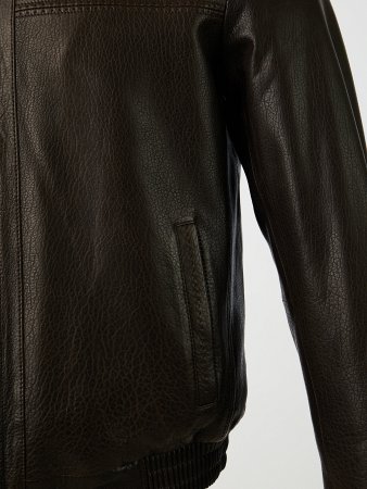 Кожаная куртка на мехе с капюшоном