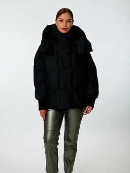 Пуховик женский стёганый с капюшоном