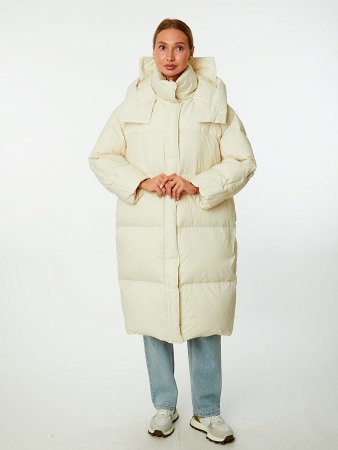 Удлиненный пуховик с капюшоном