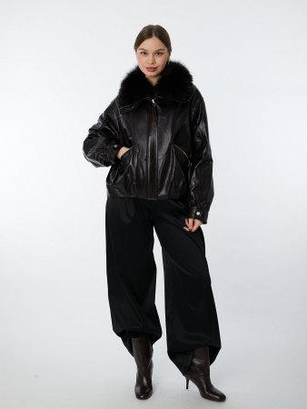 Укороченная куртка из нат.кожи с отделкой лисицей