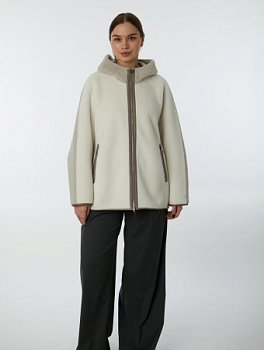 Двусторонняя экодубленка с капюшоном