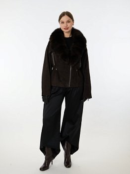 Укороченная куртка из нат.замши со съемным мехом песца