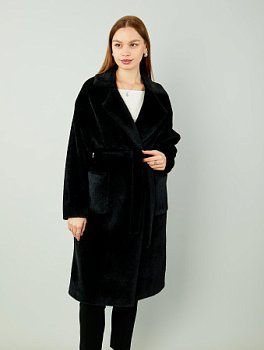 Демисезонное пальто с поясом