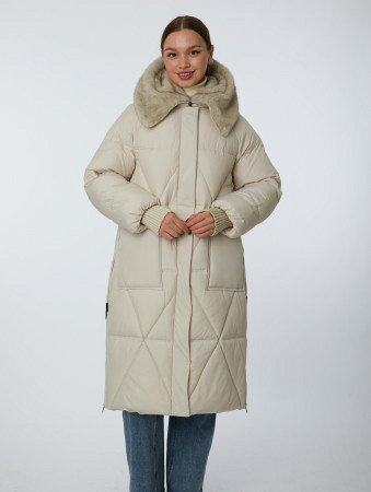 Пуховик женский с капюшоном удлинённый