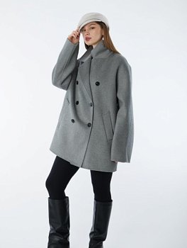 Укороченное пальто из высококачественной шерсти