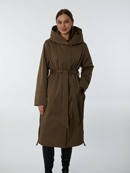 Утепленный плащ с капюшоном и поясом