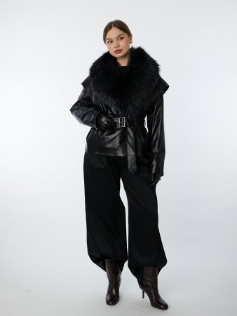 Куртка из нат.кожи с англ.воротником и съемным мехом ч/б лисицы