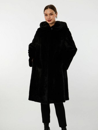 Шуба из меха норки с капюшоном
