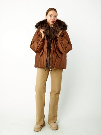 Укороченный пуховик с отделкой мехом лисицы