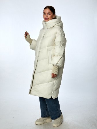 Пуховик женский с капюшоном удлинённый