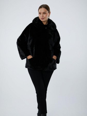 Укороченная шуба из меха норки с капюшоном