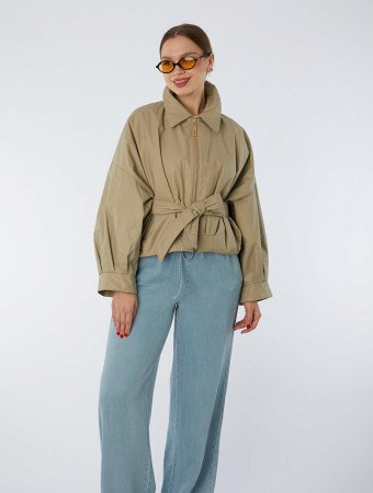 Куртка-ветровка с отложным воротником