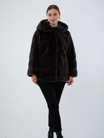 Укороченная шуба из меха норки с капюшоном