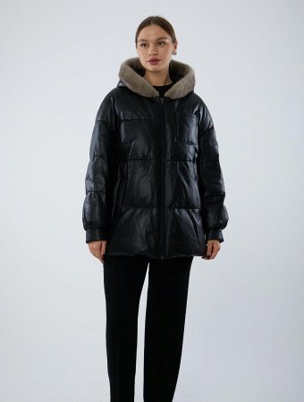 Куртка с капюшоном на пуху