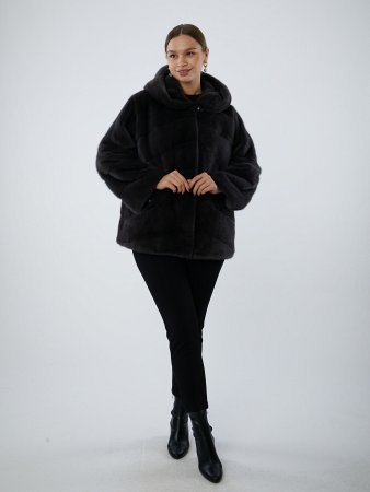 Укороченная шуба из меха норки с капюшоном