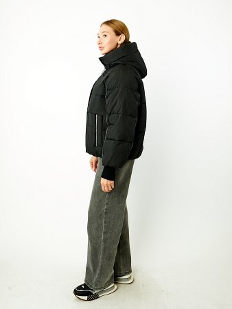 Пуховик женский стёганый с капюшоном