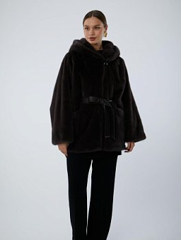 Укороченная шуба из меха норки с капюшоном
